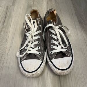 gray low top converse